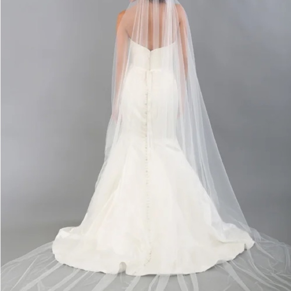 Elegant White Wedding Dress with Veil